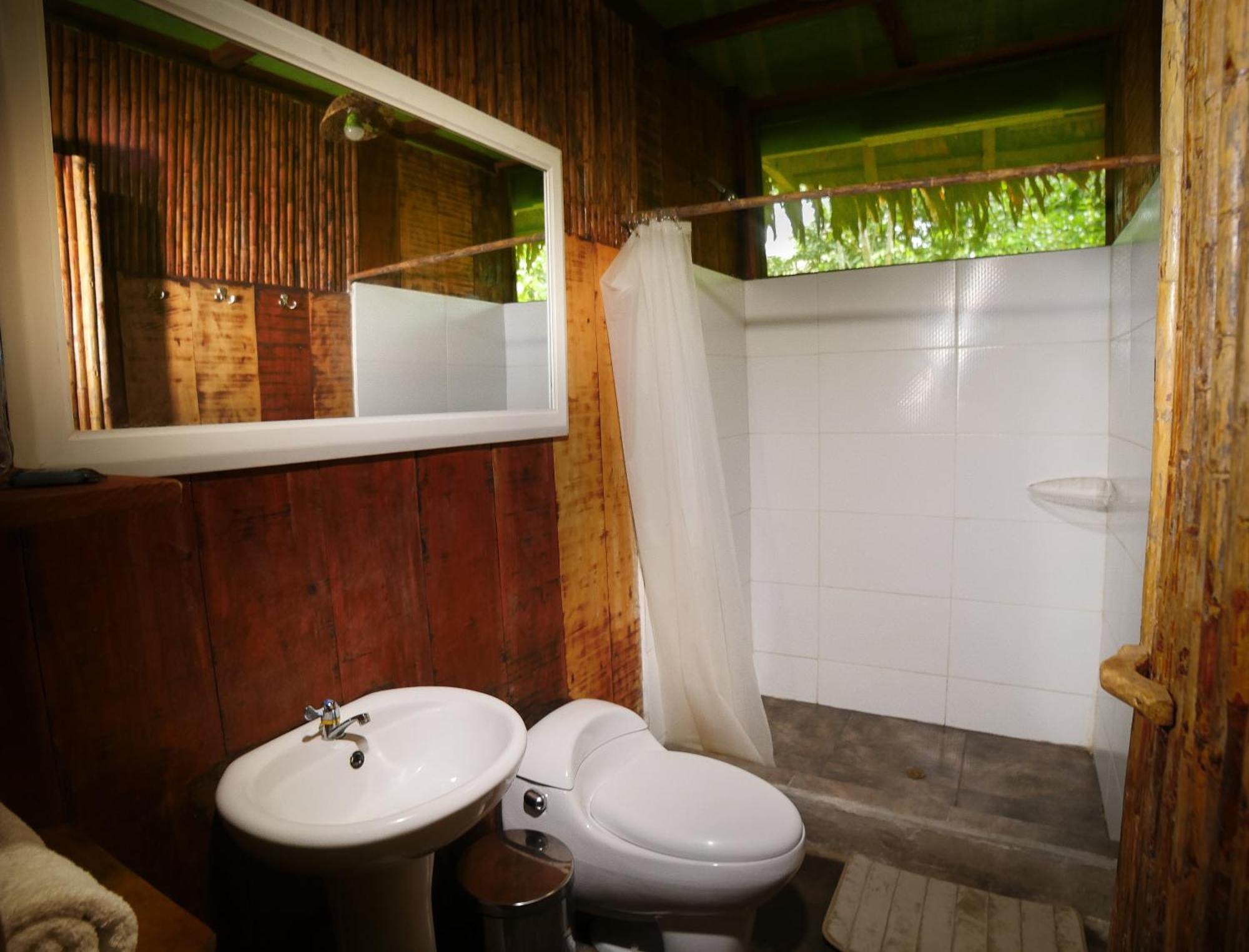 Aemak Iquitos Ecolodge Santa Clara 외부 사진
